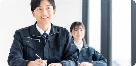 In-house development and external training of service engineers