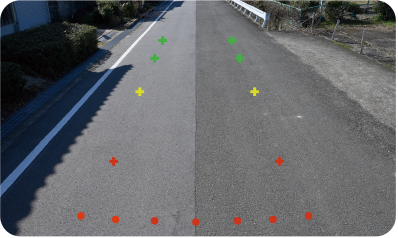 後方確認をサポート距離マークを表示！